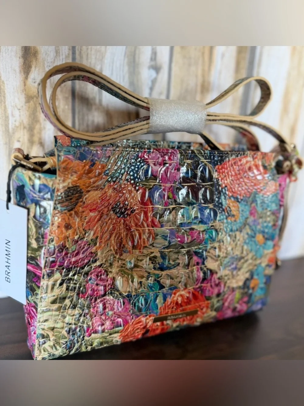 HARD TO FIND !!!! BRAHMIN HILLARY LASSO FLORAL PRINT LEATHER CROSSBODY NWT